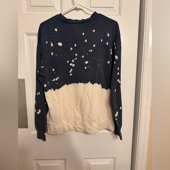 UNC Tar Heels Navy and White Sweatshirt - Picture 2 of 4